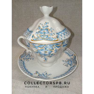 Чашка с крышкой и блюдцем. Фарфор ЛФЗ СССР. В отличном состоянии. Деколь.