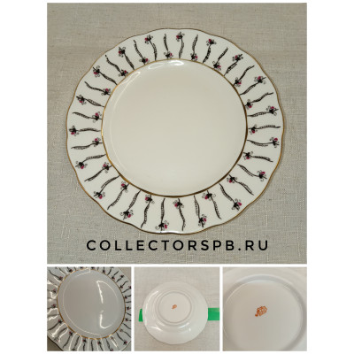 Пирожковая тарелка из сервиза "Розовая роза". Фарфор ЛФЗ СССР. Роспись. 