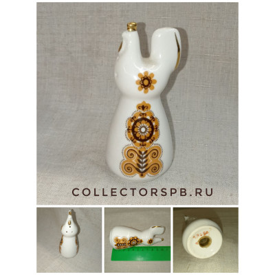 Солонка, перечница "Петушок". Фарфор Старая Рига. СССР. Высота: 10,5 см.