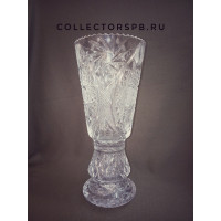 Большая, высокая, устойчивая ваза для цветов. Хрусталь СССР. Высота: 37 см. В отличном состоянии. 