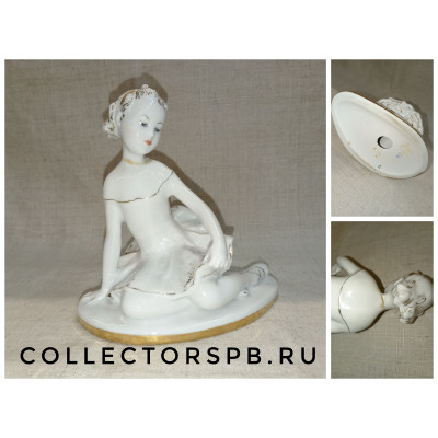 Статуэтка "Юная балерина - Машенька". Фарфор ЛФЗ СССР. Статуэтка "Юная балерина - Машенька". Фарфор ЛФЗ СССР.