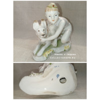 Статуэтка "Юный пограничник". Фарфор ЛФЗ СССР. 